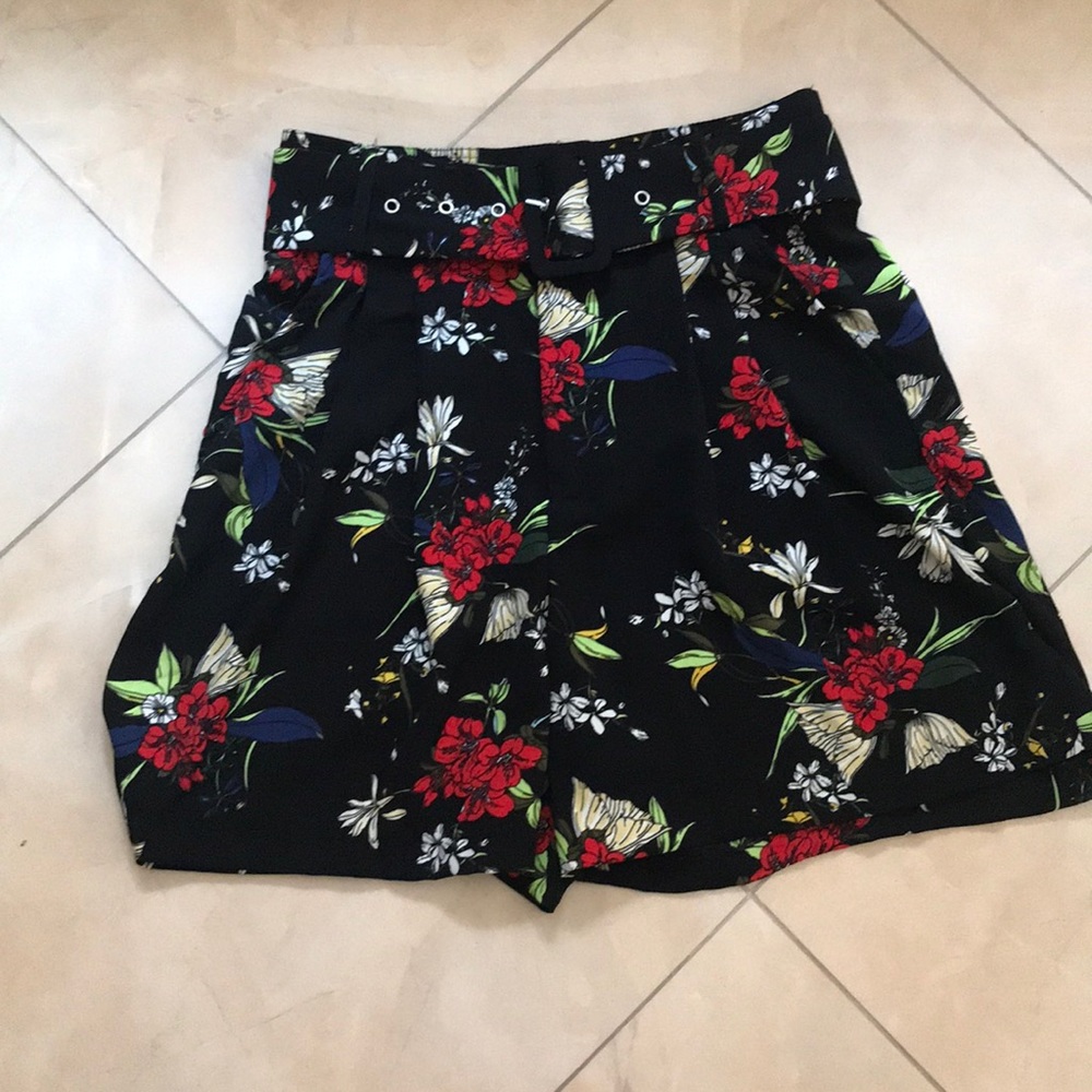 Floral high waisted shorts